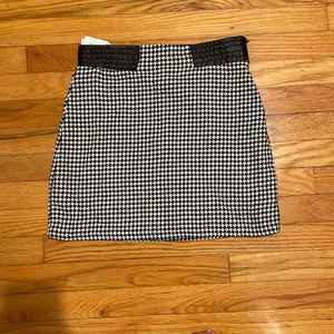 Zara houndstooth mini skirt